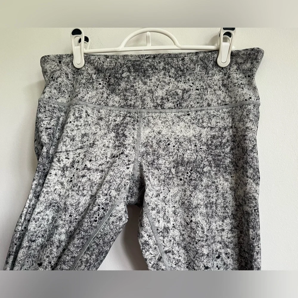 Lululemon Wunder Under Tight Luxtreme 28" - 
Antiqued Alpine White Multi - US 10 - Picture 2 of 7